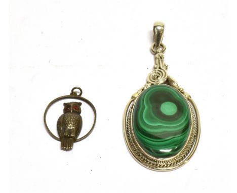 A COLLECTION OF SILVER AND WHITE METAL JEWELLERY INCLUDING A SMALL 'OWL' WITHIN A CIRCLET PENDANT a malachite oval pendant; a