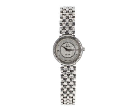 Omega DeVille stainless steel lady's bracelet watch, ref. 795 1471, no. 5585xxxx, circa 1995, circular silvered dial with qua