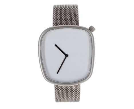 KiBiSi Design for Bulbul Pebble matte steel gentleman's bracelet watch, white dial, crown at the one position, mesh bracelet,