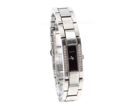 Gucci rectangular lady's bracelet watch, ref. 4600L, rectangular black dial, diamond set case, quartz, 13mm - Condition Repor