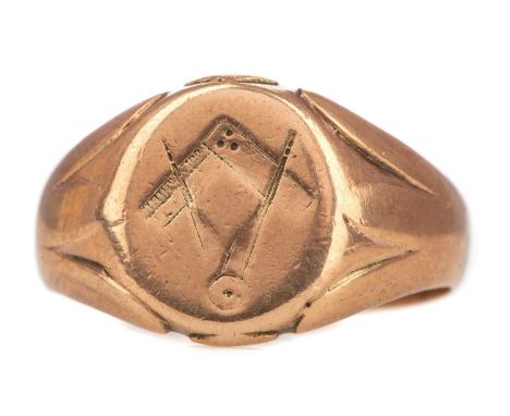 NINE CARAT GOLD MASONIC RING,with central square and compass motif and initials to the inner shank, size R, 6.7g