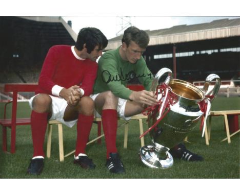 Autographed 12 X 8 Photo, Alex Stepney, A Superb Image Depicting Stepney And His Manchester United Team Mate George Best Taki