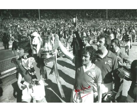 Autographed 12 X 8 Photo, Lou Macari, A Superb Image Depicting Macari And Martin Buchan Holding Aloft The Fa Cup During A Lap