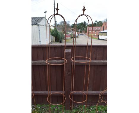 PR LARGE TRADITIONAL METAL OBELISKS WITH FLEUR DE LYS FINIAL H 190 CM