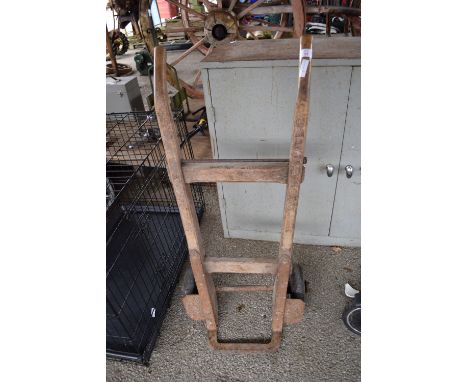 VINTAGE SACK BARROW