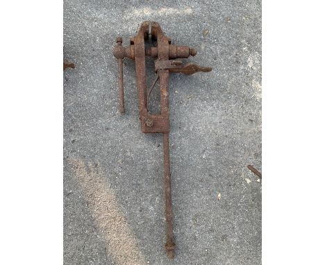 VINTAGE BLACKSMITHS VICE APPROX 100CM