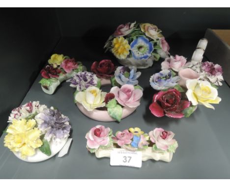 A selection of vintage ceramic flower baskets 