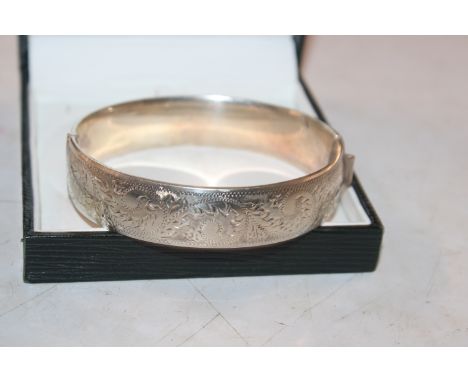 1959 Rigby & Wilson of Birmingham Sterling silver bangle with retractable clasp, 34gms 