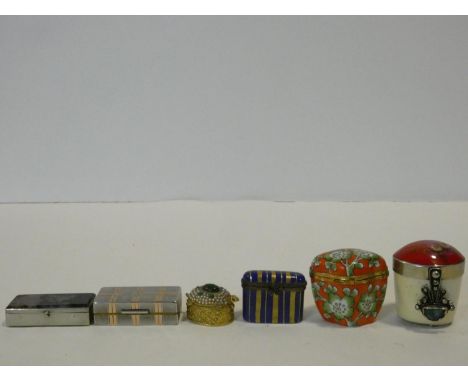 A miscellaneous collection of lidded boxes to include white metal with moss agate inlaid top, vintage gilt metal box, hand pa
