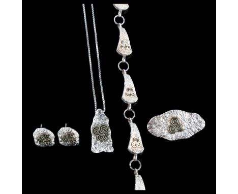 SOLVAR - an Irish silver-gilt newgrange spiral demi-parure, comprising pendant necklace, bracelet, brooch and pair of earring
