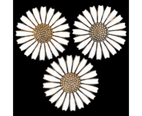 ANTON MICHELSEN - 3 Danish vermeil sterling silver and white enamel daisy pattern brooches, diameter 31.9mm, 28.3g total1 bro