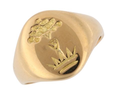 An early/mid 20th century seal signet ring, unmarked gold settings, intaglio carved with tree emblem, setting height 13.6mm, 