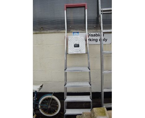 Hailo four rung step ladder
