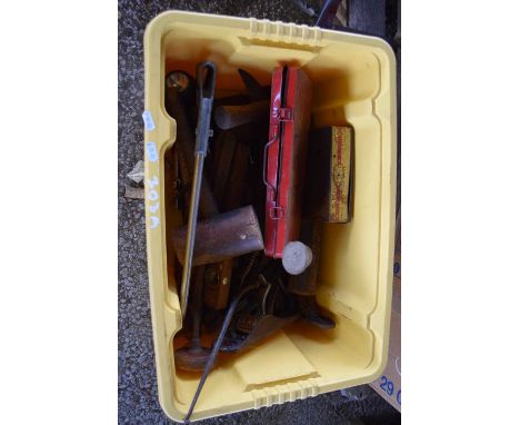 Box mixed clearance items hand tools, drill bits etc...