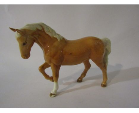 A Beswick Stocky Jogging Mare in Palomino gloss, model no. 855