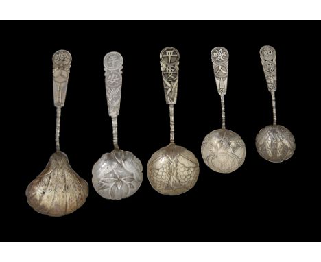 Five Chinese export silver caddy spoons c.1900one stamped LS the others with artisan character marksall with foliate embossed