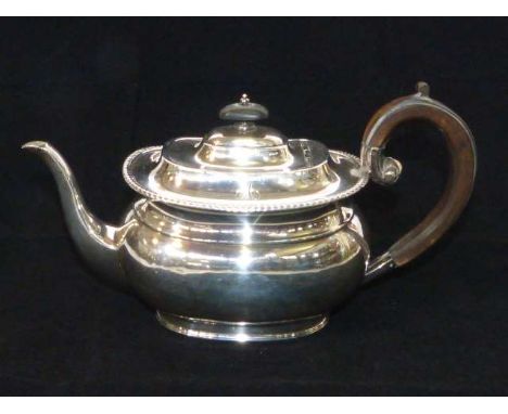 George V silver teapot, George Howson, Sheffield 1916, 15.5oz