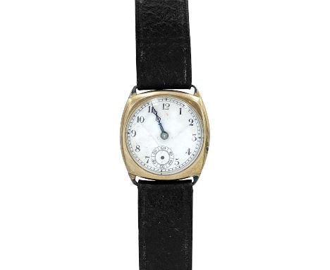 An early 20th century 9ct gold-cased mid-sized gentleman's manual wind wristwatch. The 23mm white enamel dial with black Arab