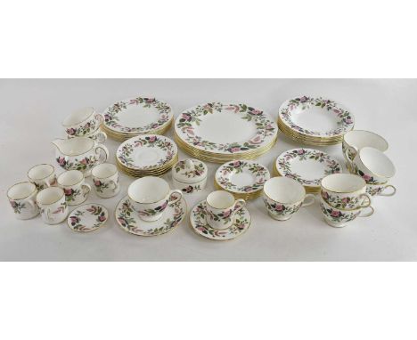 WEDGWOOD; a 'Hathaway Rose' letter part dinner service including six 10" plates, five 8"plates, five 6" plates, six soups bow