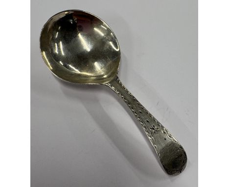 A George III silver caddy spoon with bright-cut decoration to terminal. London 1792. By William Bennett. Approx. 10 grams. Es