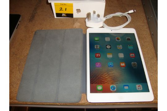 Apple Ipad Mini 16gb White Model A1432 Md531b A This Lot