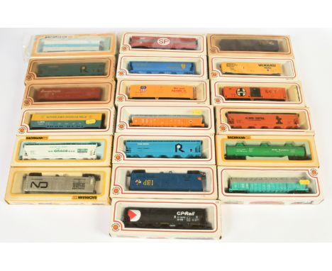 Bachmann HO Group of boxed bogie wagons. To include 73100 Tank Wagon "CP Rail", 71000 51' Plug-Door Box Car "Milwaukee Road",