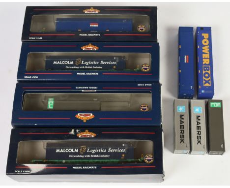 Group of Bachmann Intermodal Wagon sets - 2x 37-301, 37-302 and 37-304. Five additional Containers are included. Conditions: 