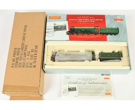 Hornby (China) R3073 Ltd Edition 4-6-2 LNER Green "Royal Lancer" 4476 Loco &amp; Tender. Comes with some detailing parts &amp