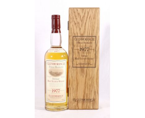 GLENMORANGIE 1977 21 year old Highland single malt Scotch whisky 70cl 43%vol, in wooden box 
