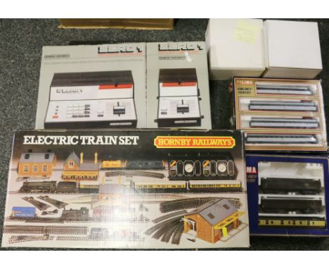 Hornby OO gauge model railways King Size set R544 with 4-6-0 King Edward I locomotive and tender 6024 GW green, 0-6-0T Jinty 