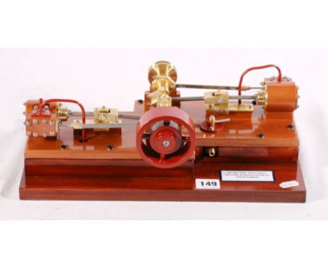 Tera steam engine platform model built by Albert Ranaldi, 37cm wide 
