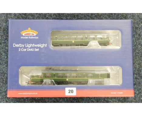 Bachmann Branch-Line OO gauge Derby Lightweight two car DMU set BR green with speed whiskers 32-516, boxed 
