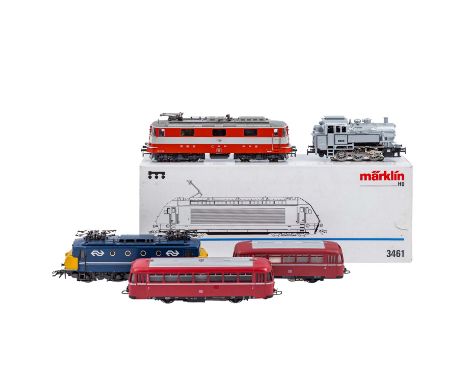 MÄRKLIN 6-tlg Konvolut Lokomotiven, Schienenbus und Anhänger, Spur H0, bestehend aus der grau-metallicfarbenen E-Lok 3461, au