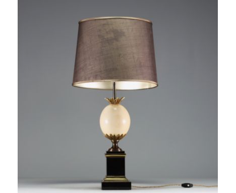 Maison CHARLES (in the style of) - â€˜Ostrich eggâ€™ lamp, brass structure. at first glance: no defects - Weight: 4.55 kg - S