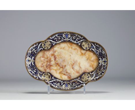A bronze, cloisonne enamel and marble pocket caddy, late 19th century. A non-original foot - Weight: 1.03 kg - Shipping avail