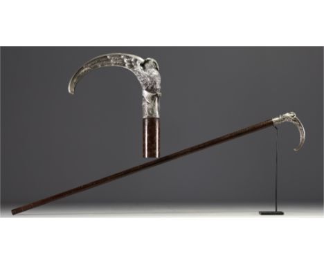 A silver-plated bronze cane with a handle carved with an owl with open wings. Normal wear - Weight: 380 g - Shipping availabl
