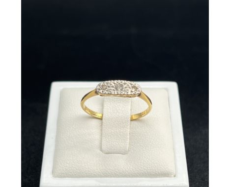 An 18ct yellow gold and platinum 3 stone diamond ring,
size N,
1.54 grams in weight,