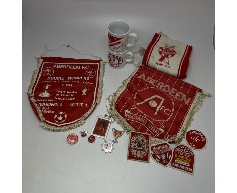 Football memorabilia Aberdeen, scarf, badges, flags, badges, mugs, key ring