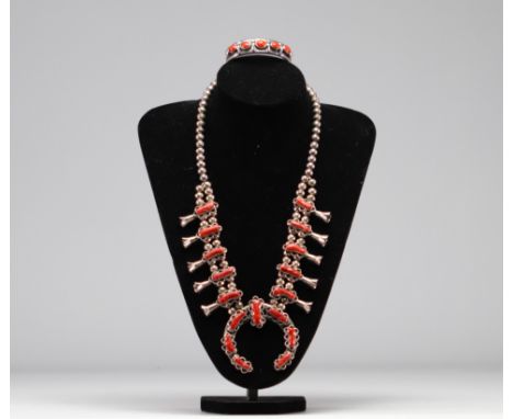 Navajo tribe Native American necklace and bracelet, silver mount with red coral insert. - Weight: 200 g - Shipping available 