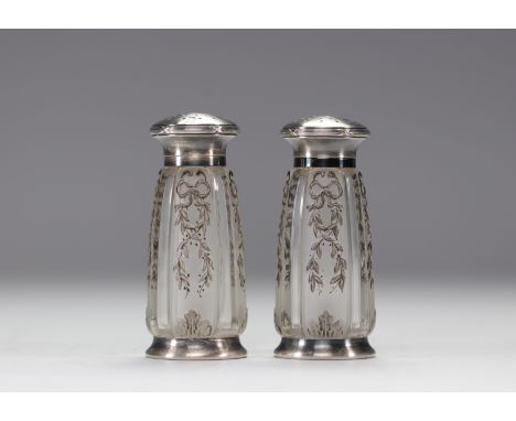 Pair of Louis XVI style salt cellars - Weight: 250 g - Shipping available - Sizes: H 105 mm x D 42 mm - At first glance: good