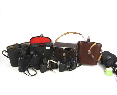 Six pairs of binoculars. Including a Prinz 8x30, a Commode 8x30, etc.