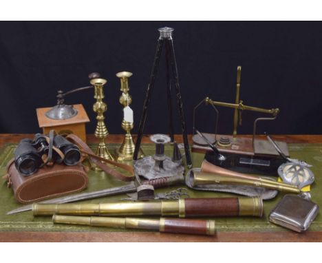 Assorted antique and later metal wares to include&nbsp;two telescopes, pair of brass candlesticks, flask, postage scales, Peu