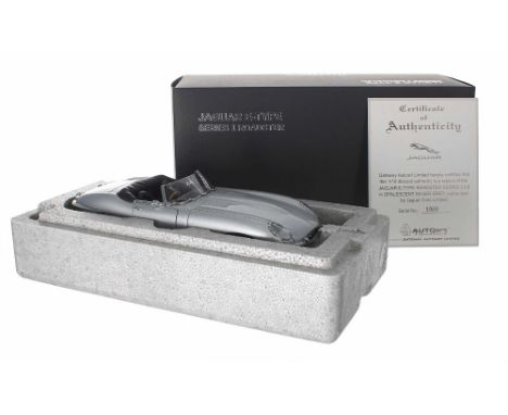 AUTOart signature&nbsp;1:18 Jaguar E-Type Roadster Series 1 3.8 Coupe, opalescent silver grey, in polystyrene packaging, oute