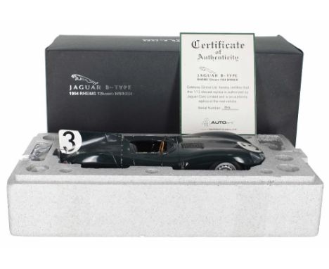 AUTOart Signature 1:12 Jaguar D-Type Rheims 12hours 1954 winner (in polystyrene packaging with box and certificate no. 904) (