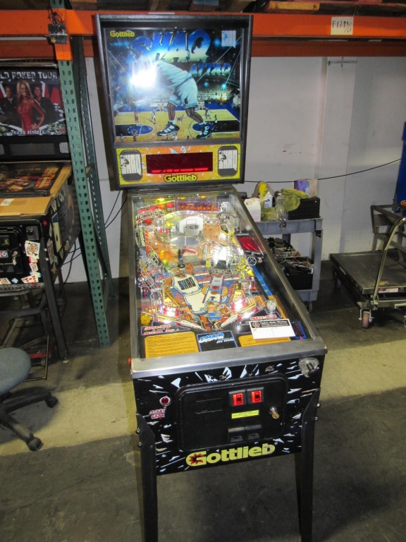 SHAQ ATTACK BASKETBALL PINBALL MACHINE GOTTLIEB. Item is in used ...