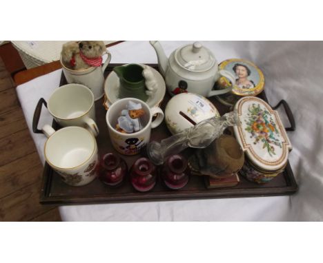 Magpie lot incl. Golliwog teapot, easter egg money box, enamel lidded casket etc.