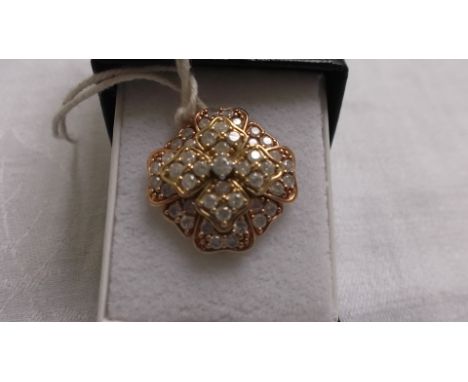 Gold cluster ring with approx 45 diamonds 1.4ct.(size R)