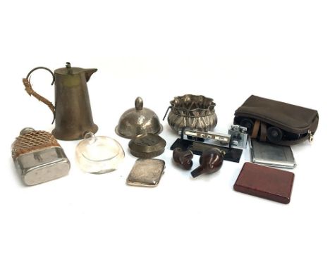 A mixed lot of metal items to include a silver cigarette case by Joseph Gloster Ltd, Birmingham 1922; various white metal ite