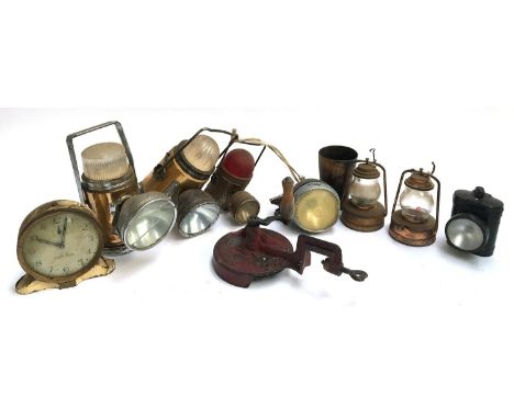 A selection of vintage bicycle lights and lanterns to include Pifco Empire, Exide Dlydex, Horn Beaker, Bean slicer etc 