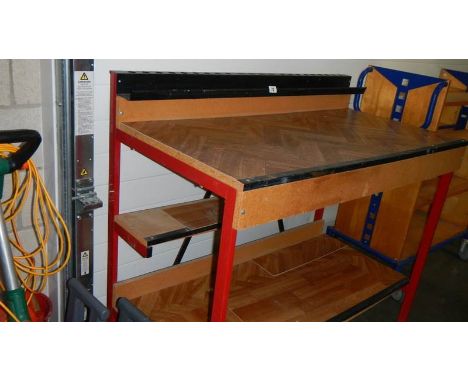 A work bench.
